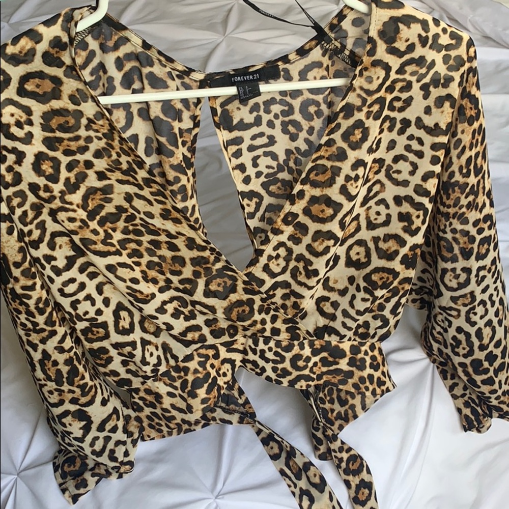Leopard print top
